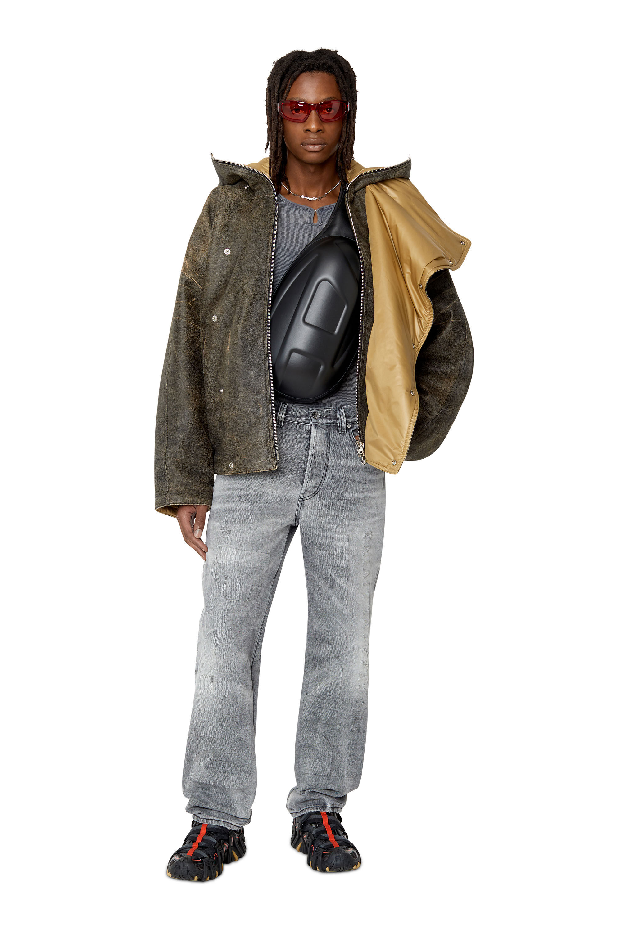 Sling bag sale diesel