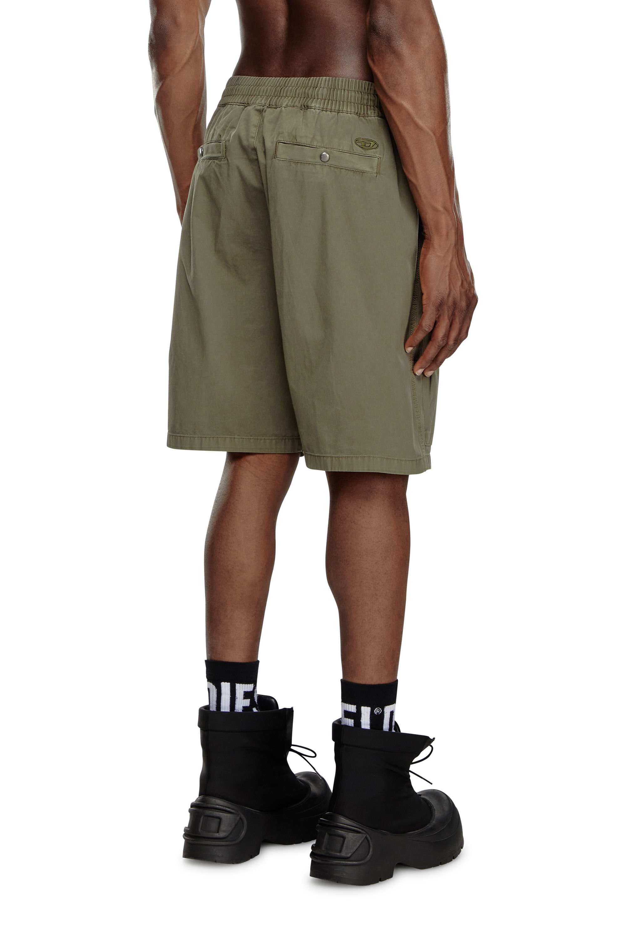 Diesel - P-BEECK-SHORT, Man Cargo shorts in faded organic cotton in Green - Image 4