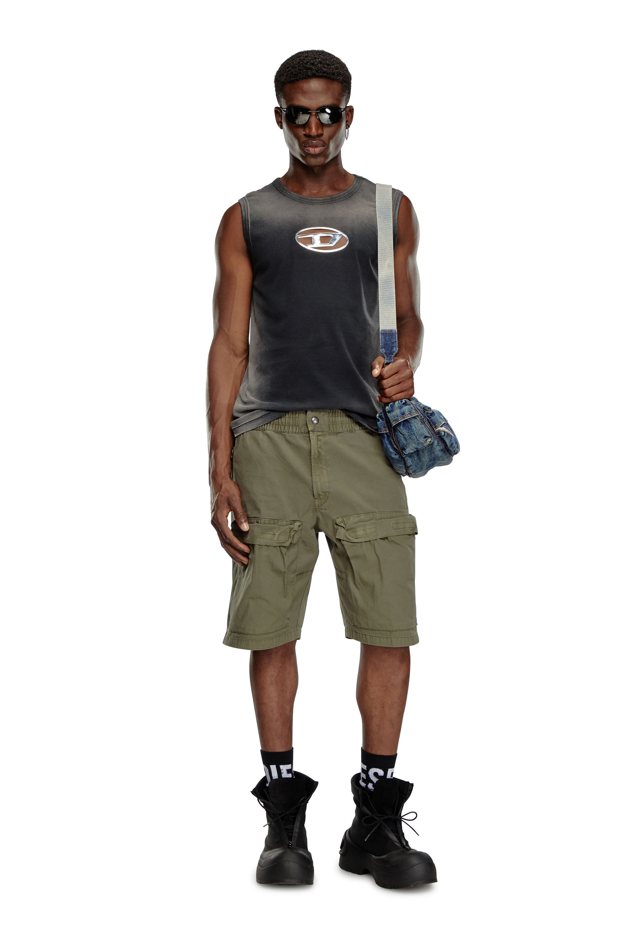 Diesel - P-BEECK-SHORT, Man Cargo shorts in faded organic cotton in Green - Image 1