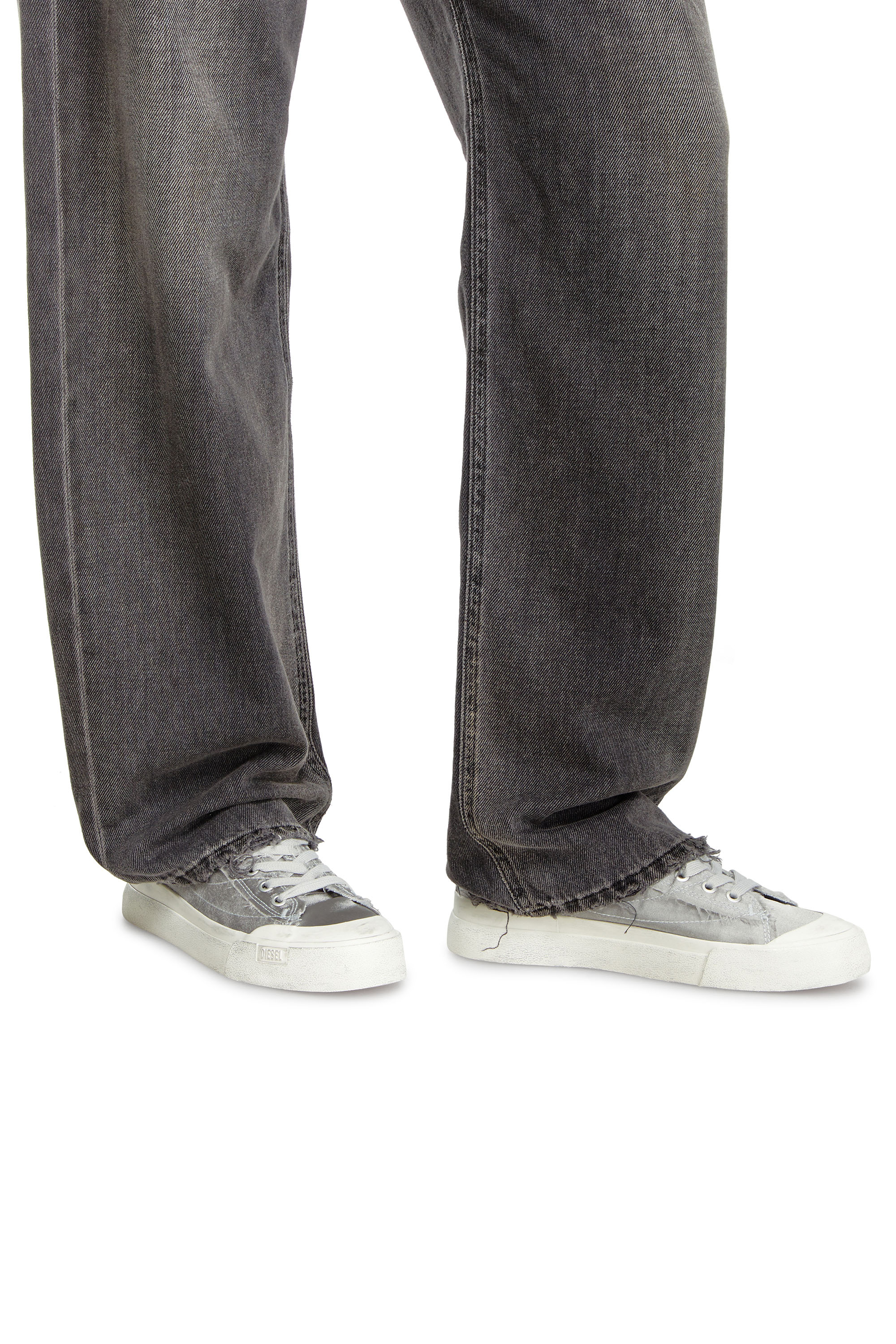 Diesel - S-ATHOS LOW W, Woman S-Athos Low-Sneakers in distressed satin in Grey - Image 7