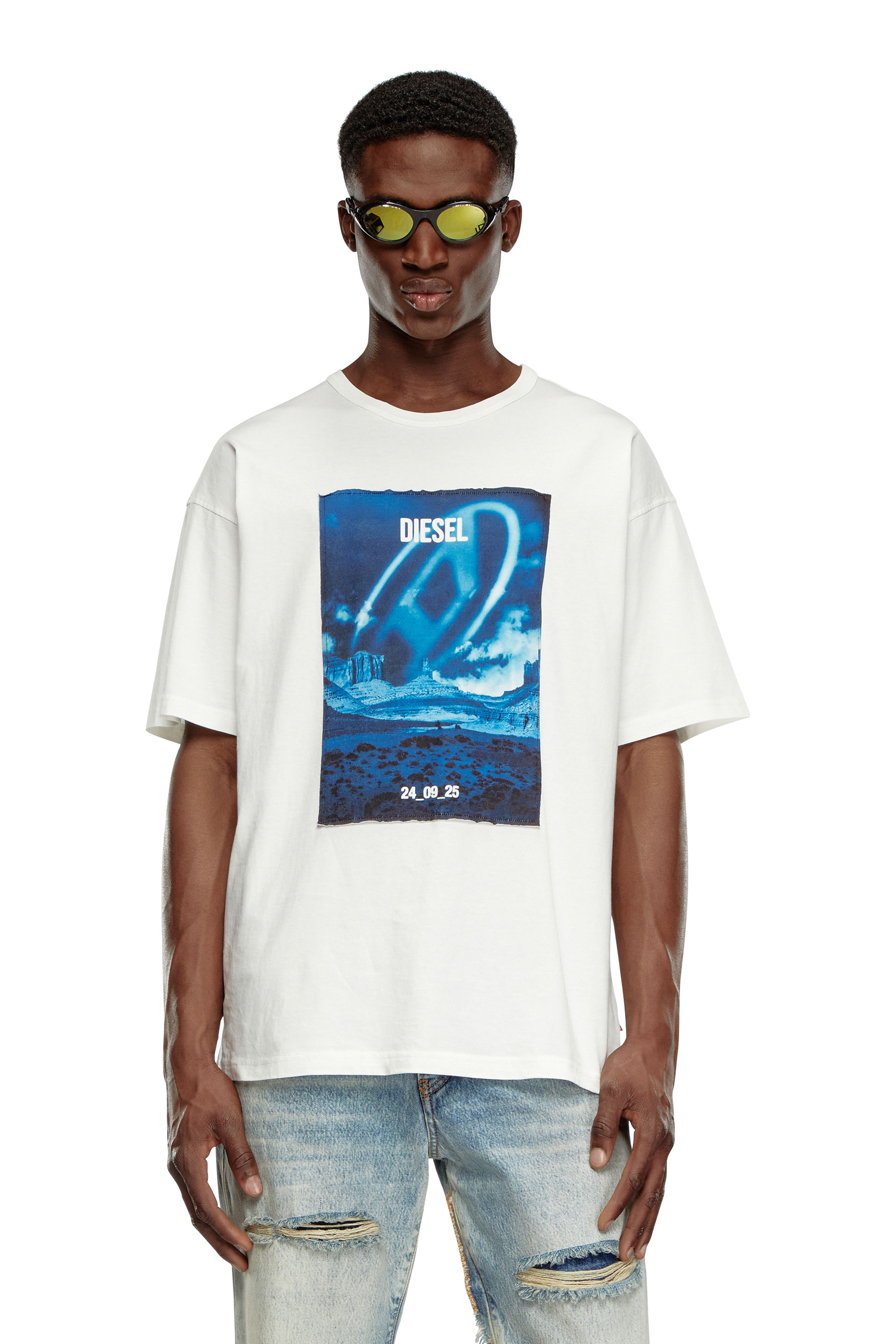 Diesel - T-BOXT-Q16, Man Long-sleeve T-shirt with printed patch in White - Image 1