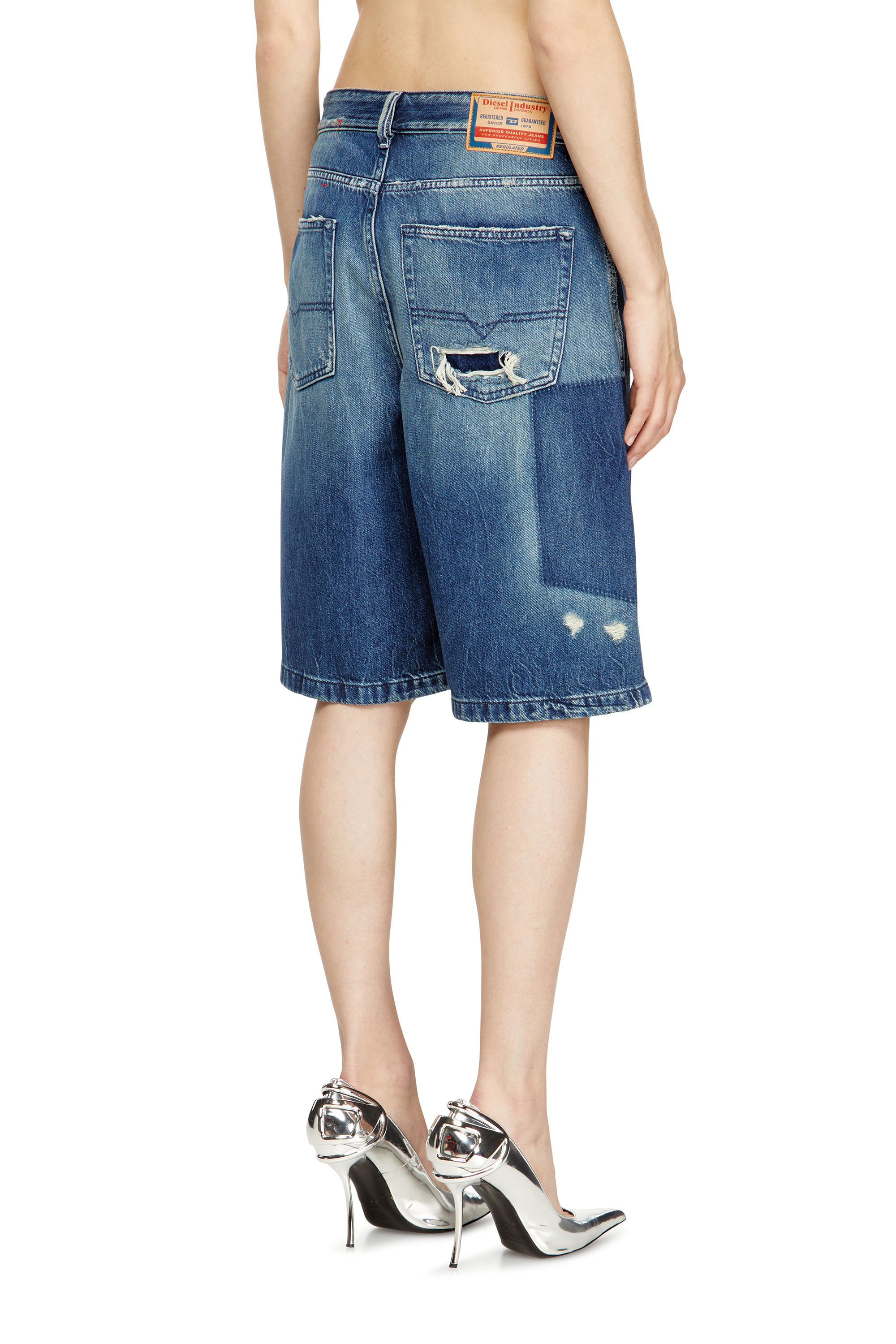 Diesel - DE-SIRE-SHORT, Woman's Shorts in contrast-effect denim in Medium blue - 4