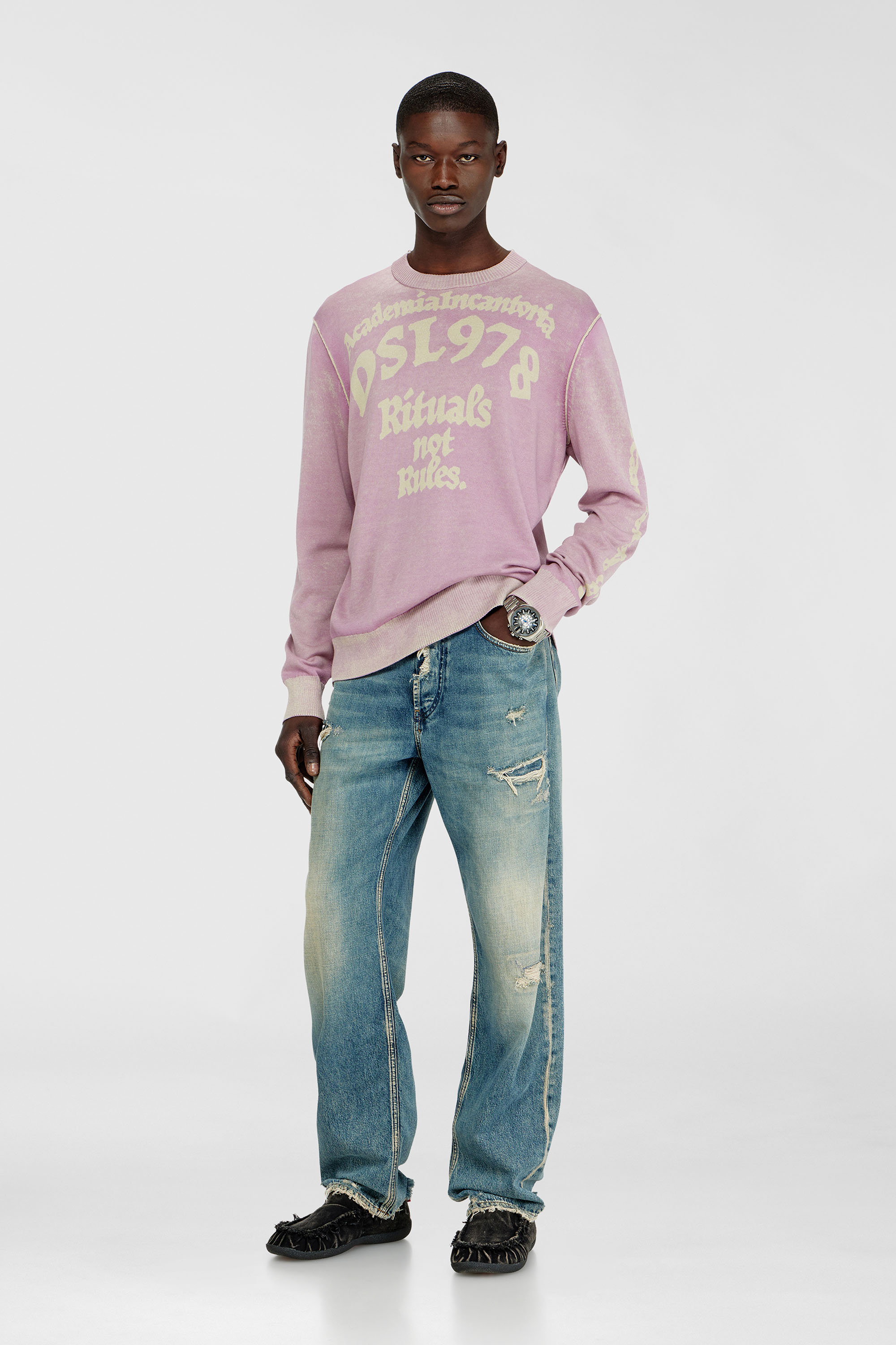 Diesel - K-LAUTI, Man's Treated cotton jumper with slogan in Lilac - 2