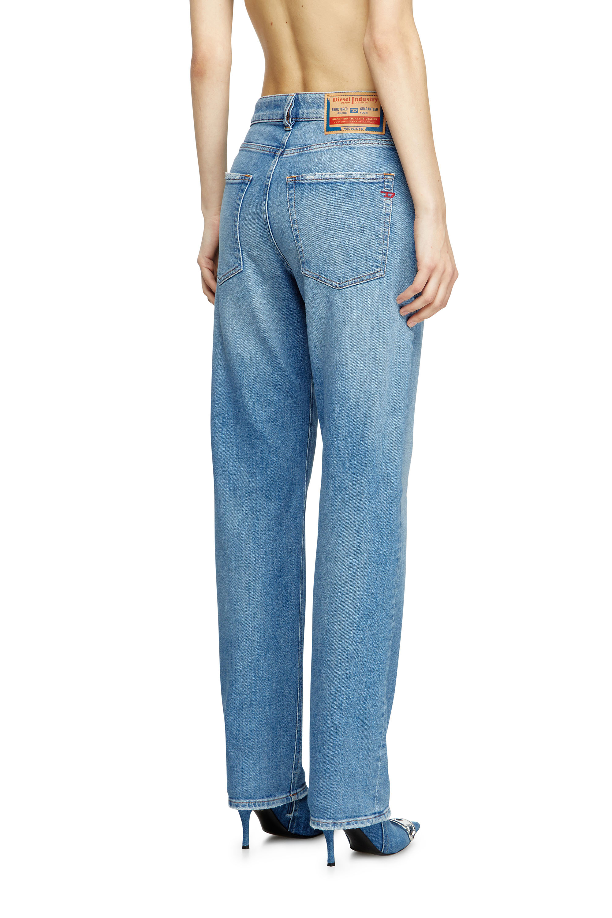 Diesel - Woman's Regular Jeans 1988 D-Ark 09M22, Light Blue - 4
