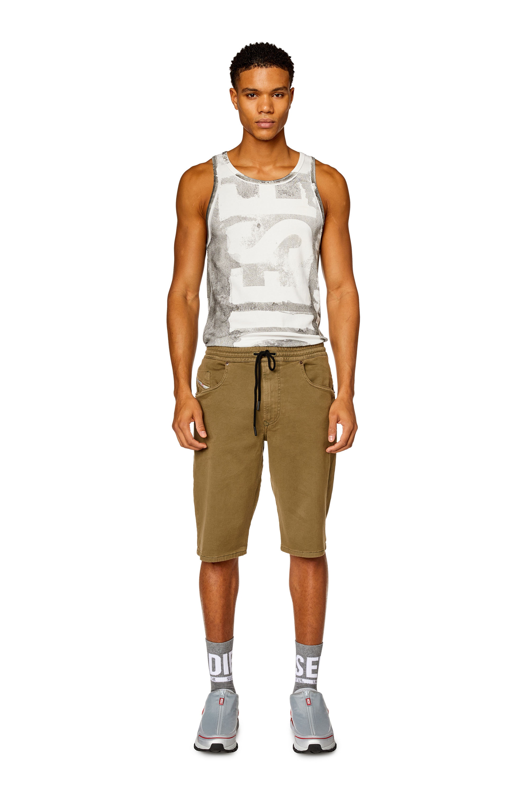 Diesel - 2033 D-KROOLEY-SHORT JOGG, Man Chino shorts in JoggJeans in Green - Image 2