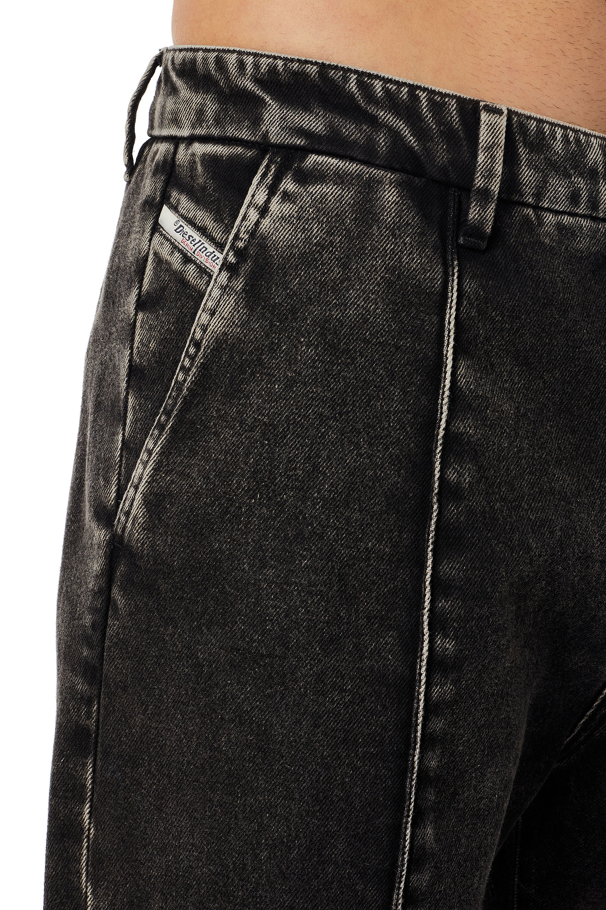 Diesel - Straight Jeans D-Chino-