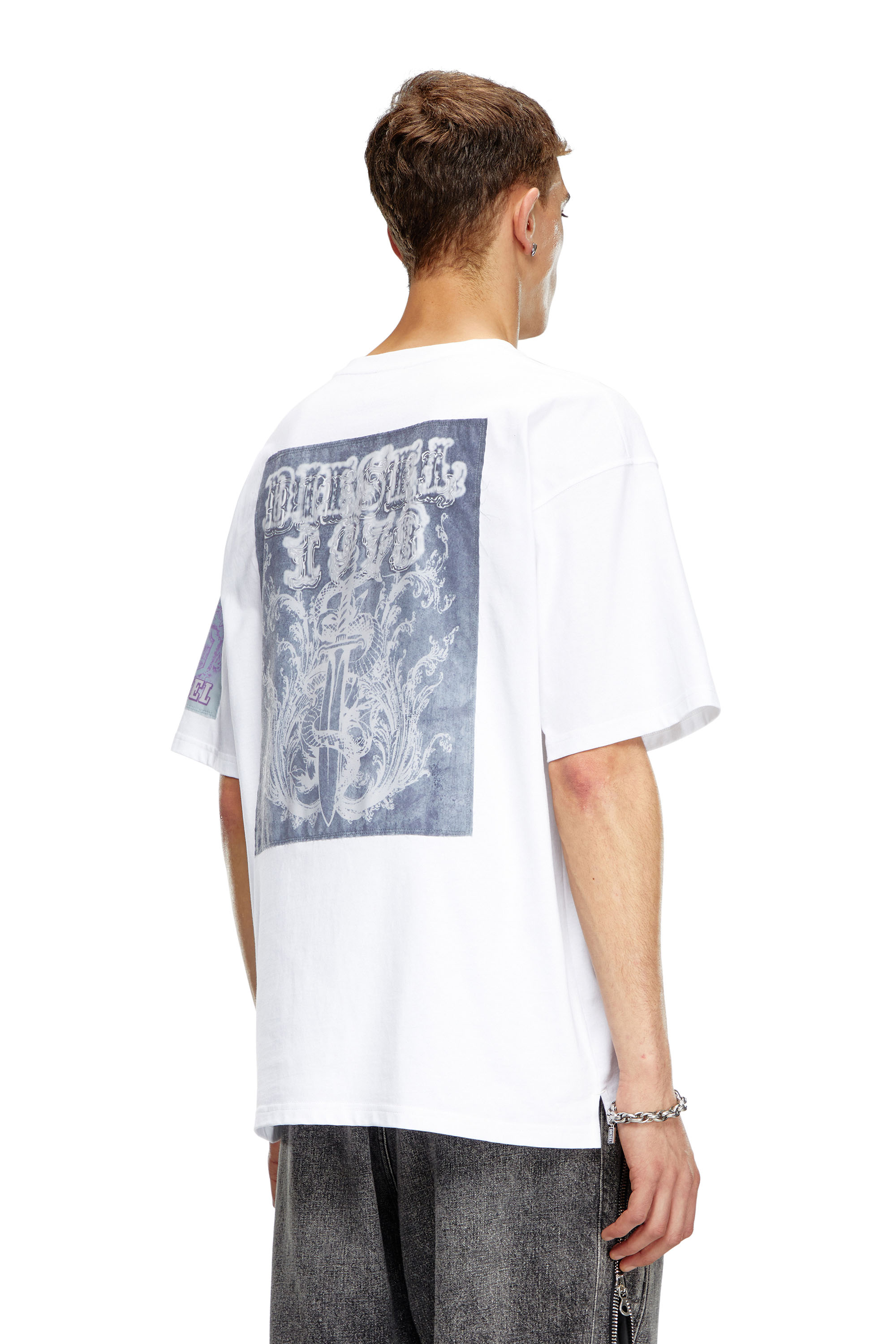 Diesel - T-BOXT-SLITS-Q10, Man T-shirt with raw-cut printed patches in White - Image 4