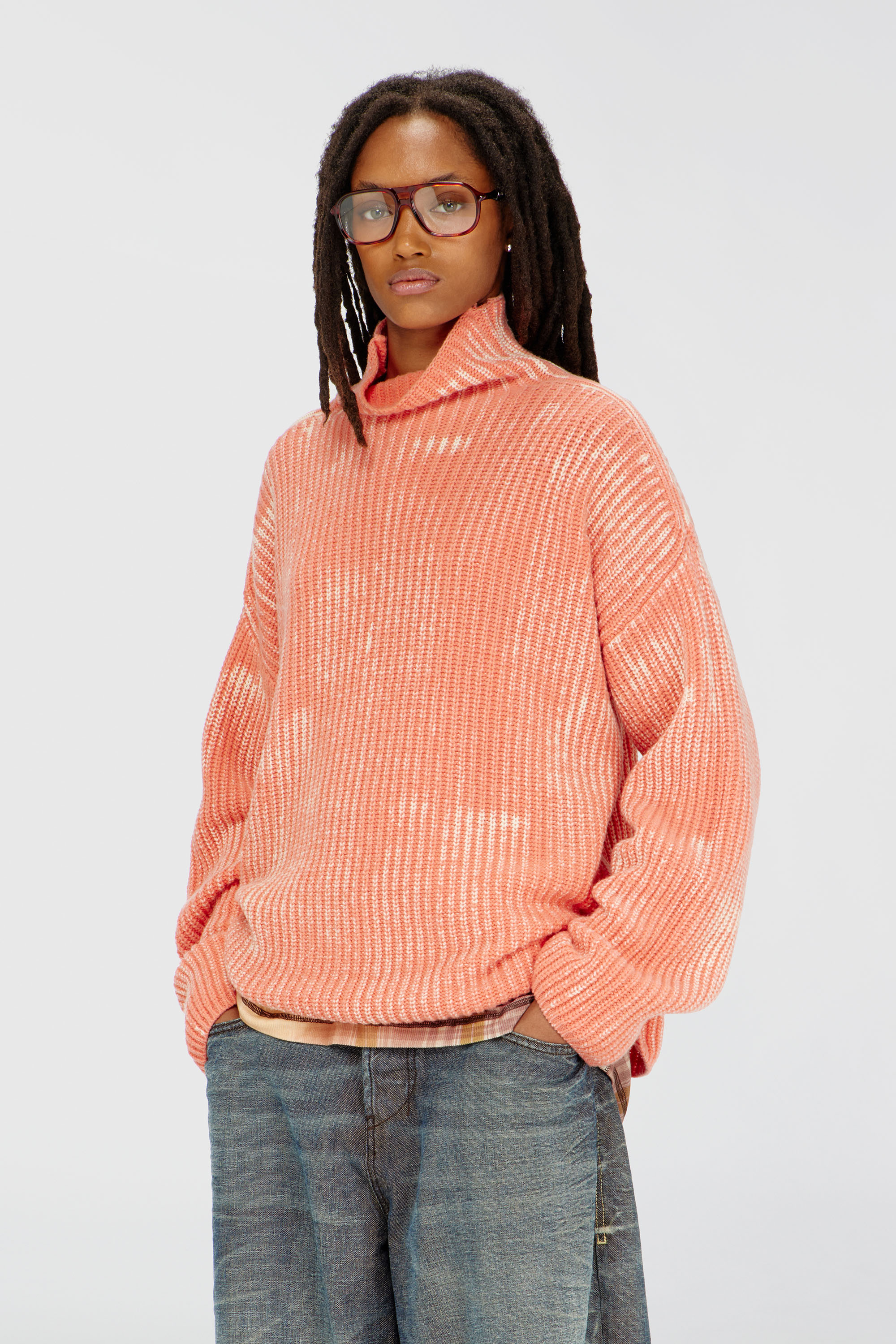 Diesel - M-AMET, Woman's Funnel-neck jumper in ribbed wool blend in Coral Rose - 1