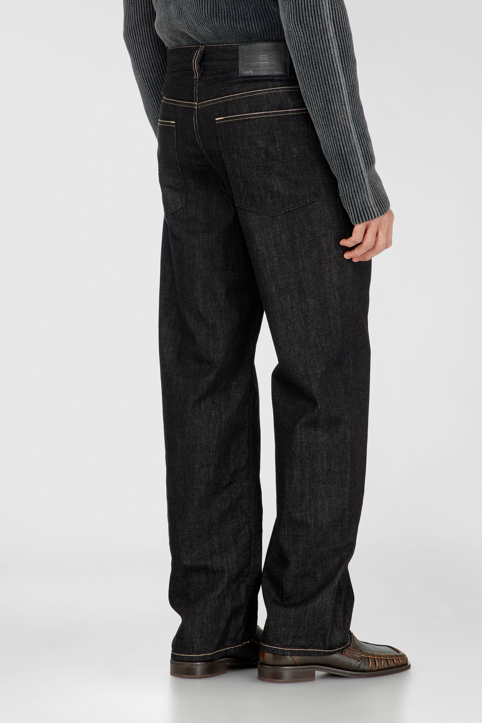 Diesel - Man's Relaxed Jeans 2001 D-Macro 09R42, Black/Dark grey - 5