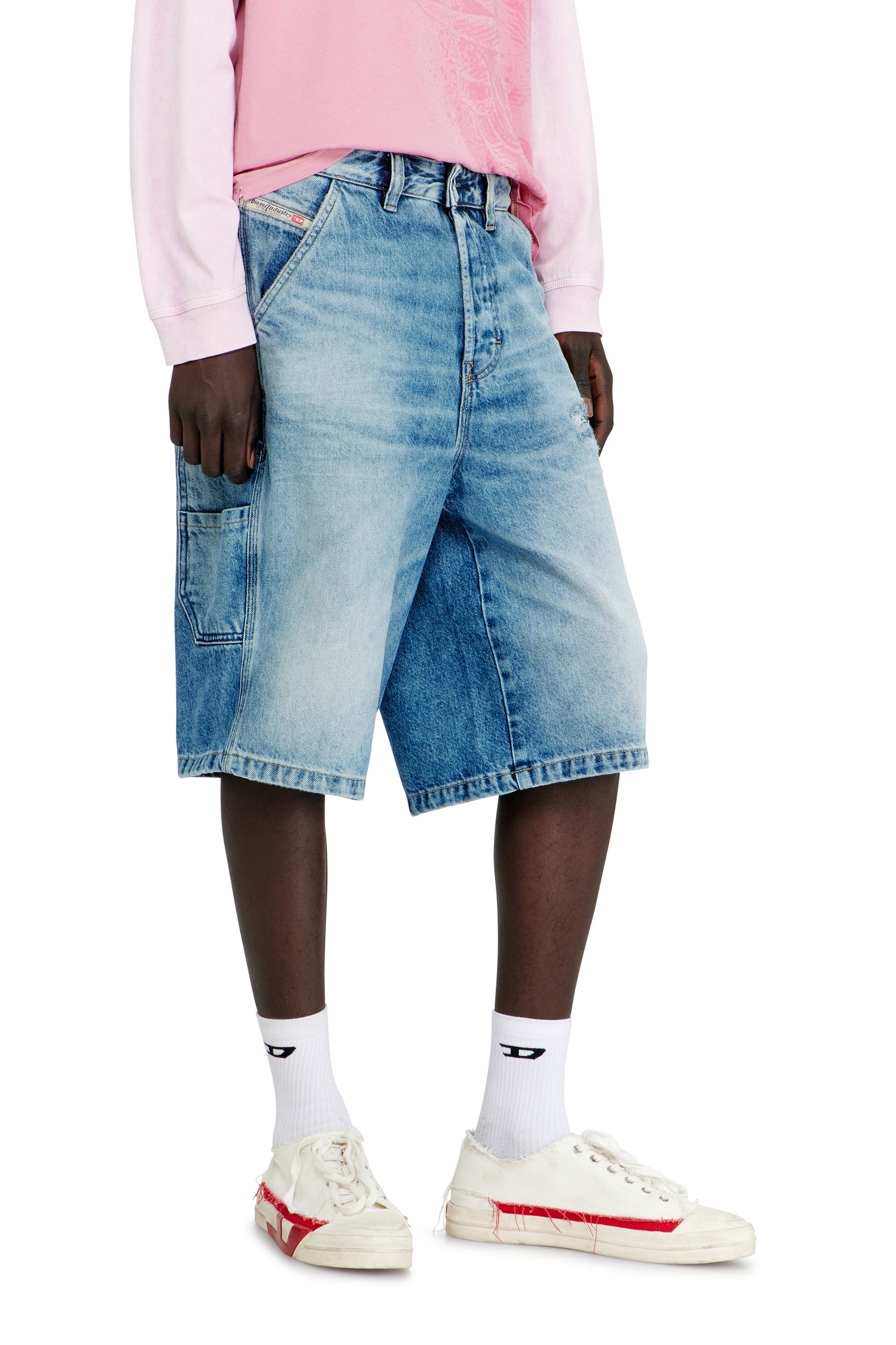 Diesel - D-LIVERY-W-SHORT, Man's Relaxed shorts in fluid denim with abrasions in Medium blue - 4