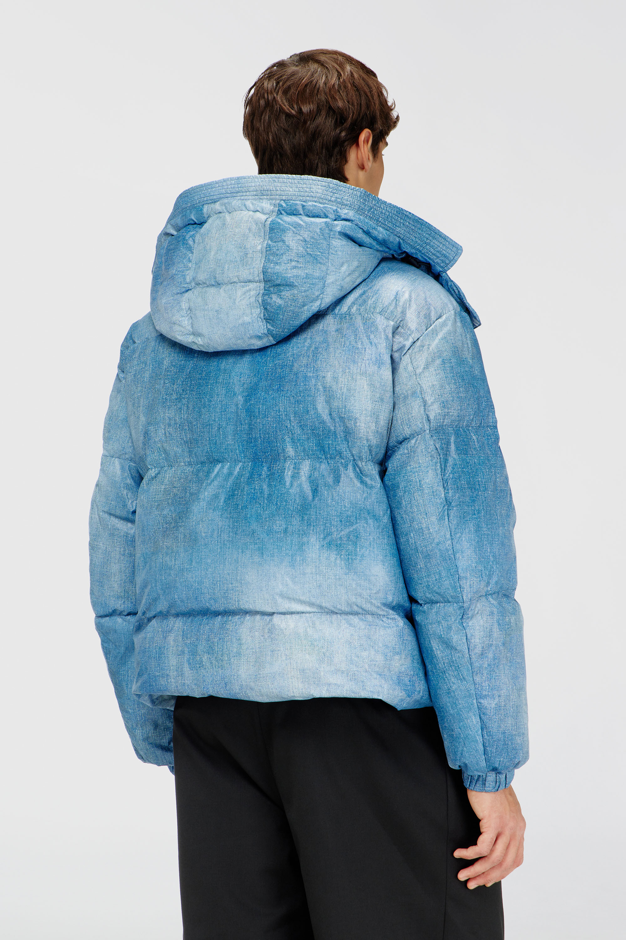 Diesel - W-ROLLY-WRD-BFBN, Man's Hooded down jacket with denim-effect print in Blue - 4