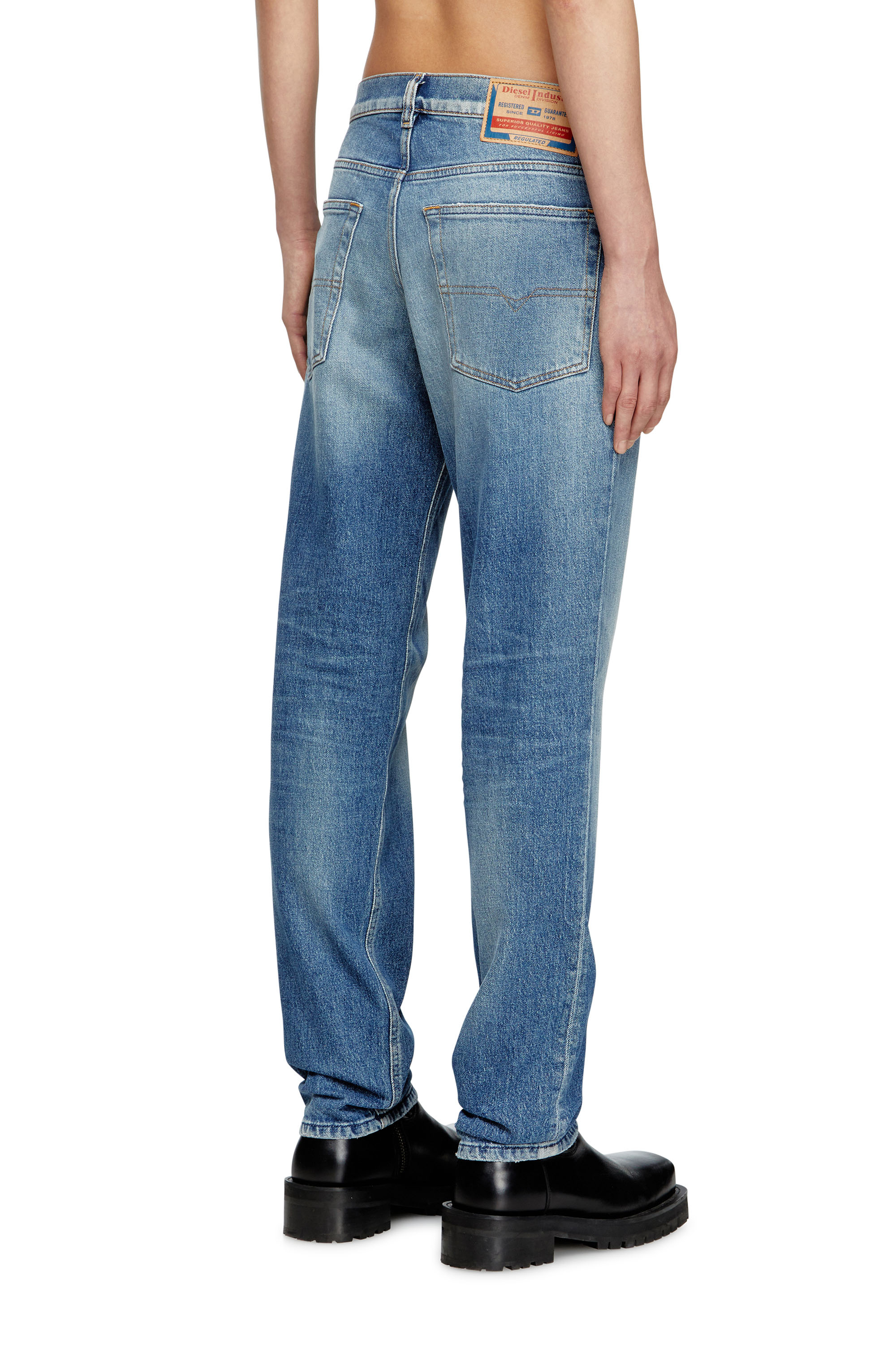 Regular Jeans 2023 D-Finitive 09M12, Medium blue Diesel - Man's Regular Jeans 2023 D-Finitive 09M12, Medium blue - 4