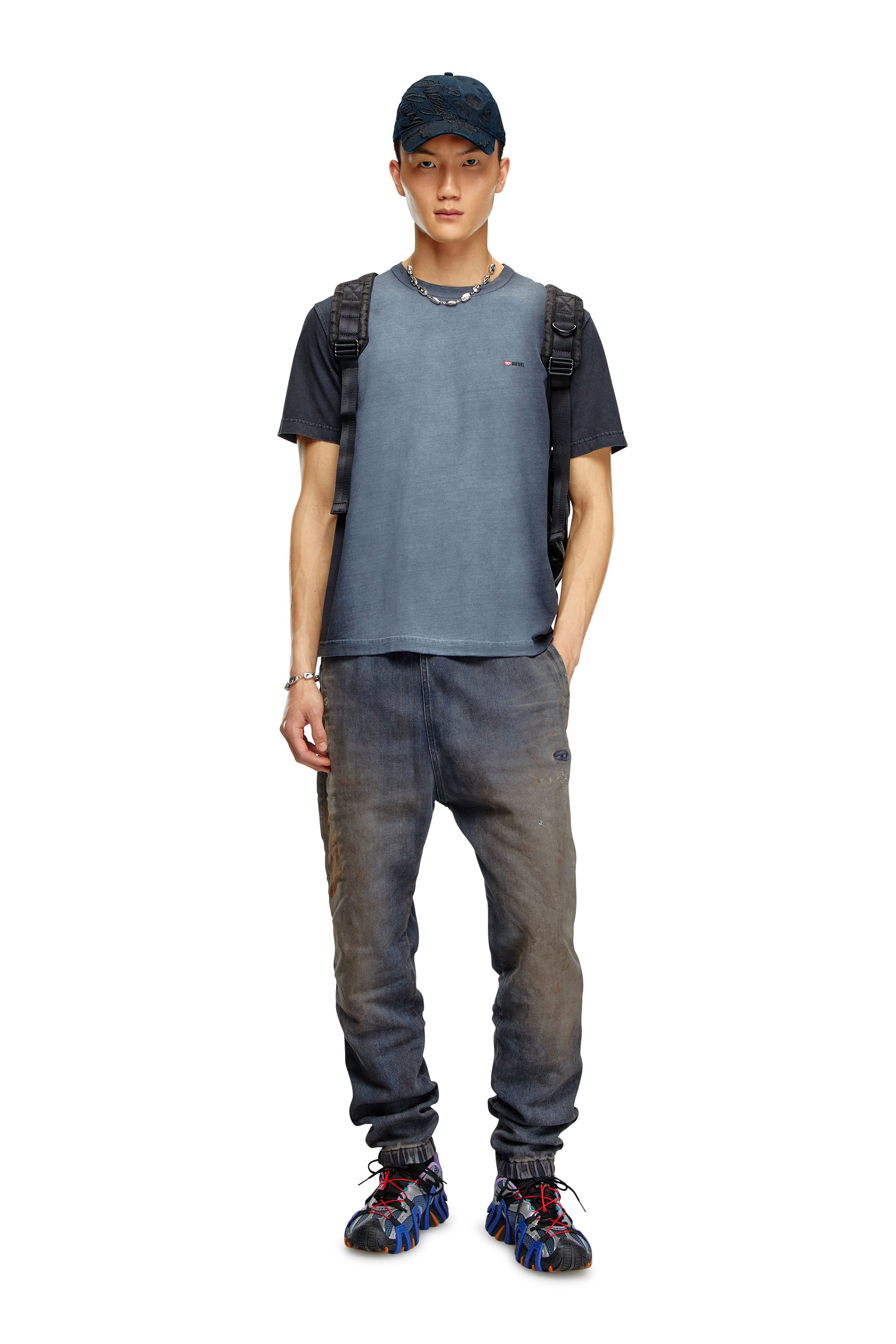 Diesel - T-ADJUST-Q2, Man T-shirt in sprayed cotton jersey in Black - Image 2